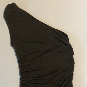 One shoulder top